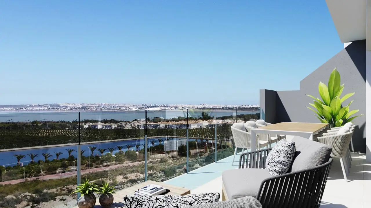 Maison de ville à Los Balcones, Torrevieja – 2 chambres, piscine privée et vue lac salé
