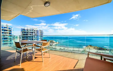 Appartement Punta Prima Front de Mer - Votre Rêve à Torrevieja ✨
