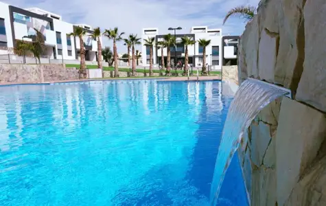Appartements Oasis Beach XIV à Guardamar – Résidence haut de gamme avec piscine, spa et vue sur la mer